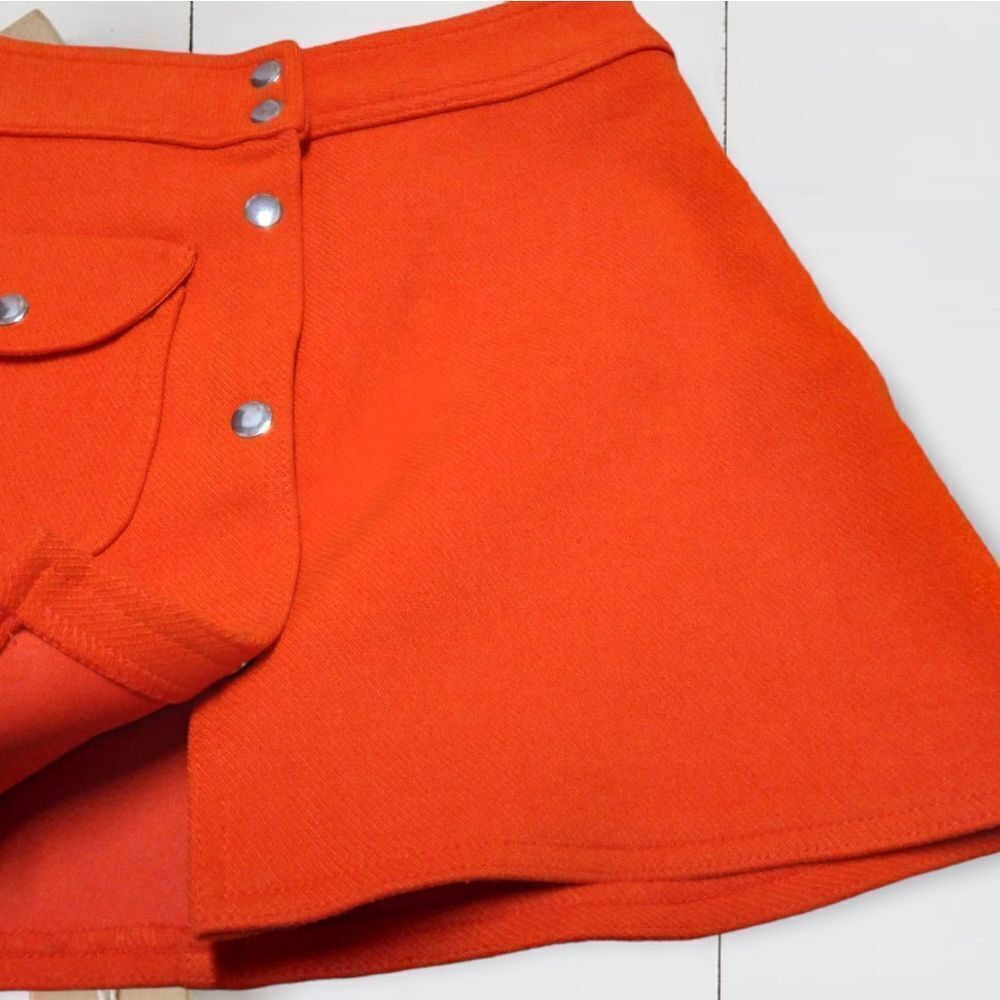 UNIF | HIGH RISE ORANGE RED BUTTON FRONT VALEN MINI SKIRT FAUX WOOL SMALL - Picture 7 of 16